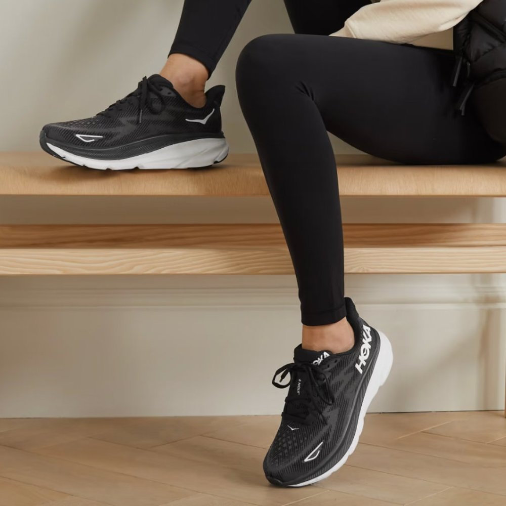 HOKA Clifton 9 Sneakers Black White